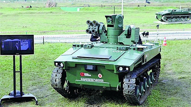九游娱乐：兵器控丨一起了解3种各有特点的无人车(图2)