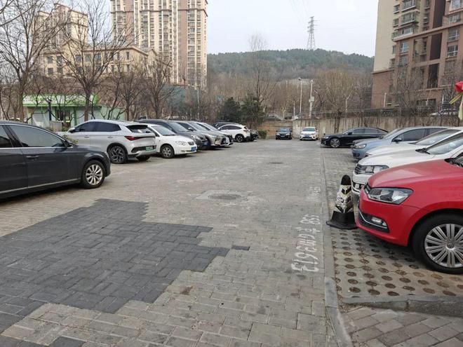 九游娱乐平台：门头沟这社区的路面坑洼变坦途！(图2)