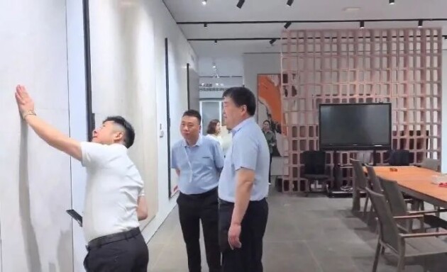 九游娱乐：卡罗娜超防污质感瓷砖新定位上市1周年暨800×1350质感砖上市发布会圆满落幕(图5)