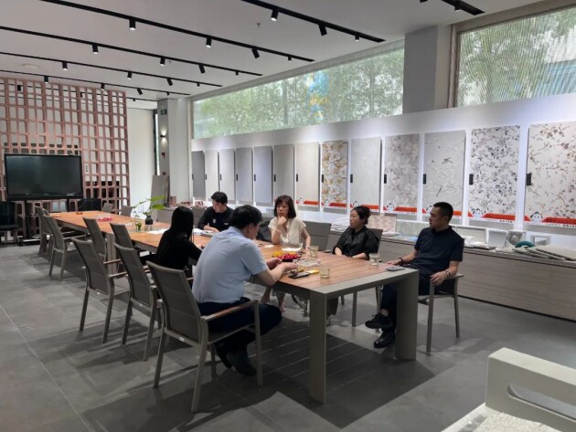 九游娱乐：卡罗娜超防污质感瓷砖新定位上市1周年暨800×1350质感砖上市发布会圆满落幕(图6)