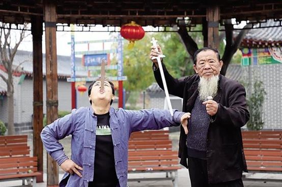 九游娱乐：沧州吴桥杂技“八大怪”之一的高福州先生去世(图4)