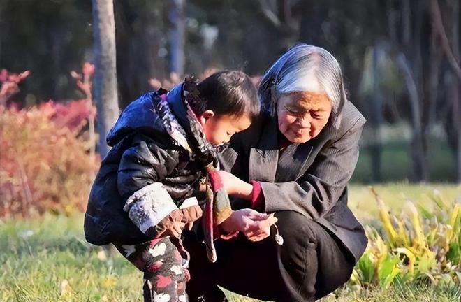 九游娱乐平台：“新型啃老”正向全国蔓延：年轻人不上班不伸手要钱3000块能活(图14)