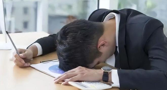 九游娱乐平台：“新型啃老”正向全国蔓延：年轻人不上班不伸手要钱3000块能活(图16)