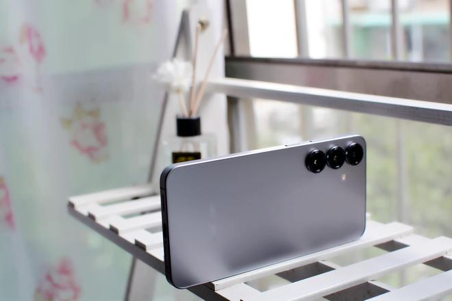 九游娱乐：全焦段覆盖与AI加持​带着三星GalaxyS25+去旅行(图6)
