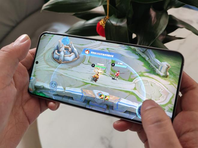 九游娱乐：全焦段覆盖与AI加持​带着三星GalaxyS25+去旅行(图25)