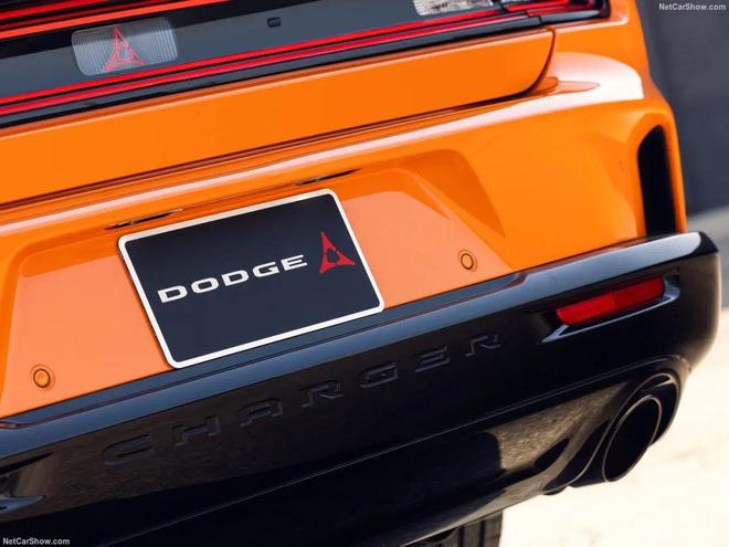 九游娱乐平台：全新“技术流”四驱道奇ChargerScatPack发布双涡轮直六替代V8信仰没了(图16)