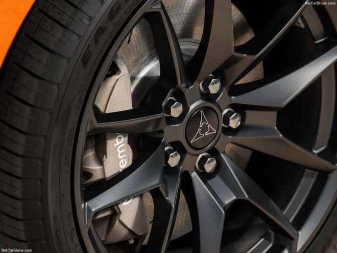 九游娱乐平台：全新“技术流”四驱道奇ChargerScatPack发布双涡轮直六替代V8信仰没了(图18)