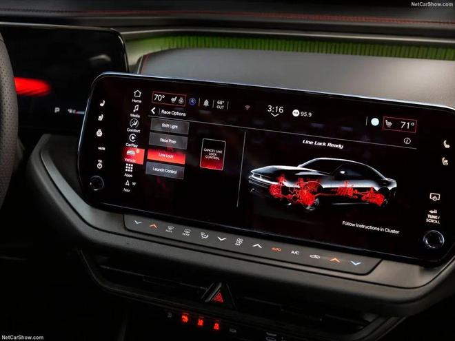 九游娱乐平台：全新“技术流”四驱道奇ChargerScatPack发布双涡轮直六替代V8信仰没了(图13)