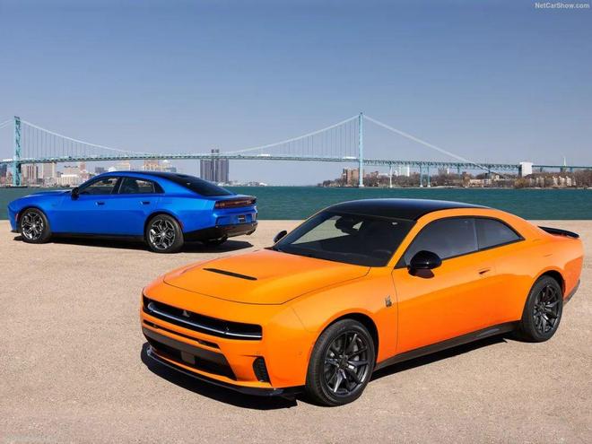 九游娱乐平台：全新“技术流”四驱道奇ChargerScatPack发布双涡轮直六替代V8信仰没了(图23)