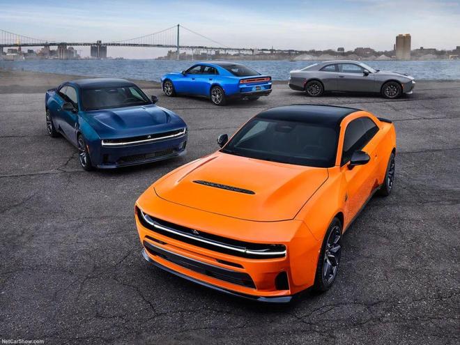 九游娱乐平台：全新“技术流”四驱道奇ChargerScatPack发布双涡轮直六替代V8信仰没了(图22)