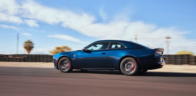 九游娱乐平台：全新“技术流”四驱道奇ChargerScatPack发布双涡轮直六替代V8信仰没了(图35)