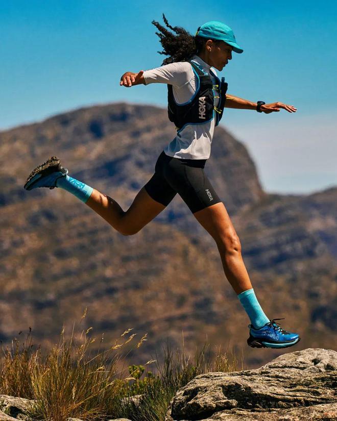 九游娱乐平台：幺妹峰北壁国人首度登顶；“越野跑大神”食毒菌身亡犀牛说(图31)