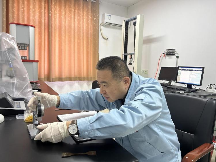 九游娱乐：齐鲁石化：