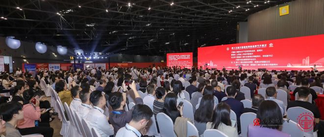 九游娱乐网站：大角鹿瓷砖获评“AAA知名商标品牌”国家级认证(图5)