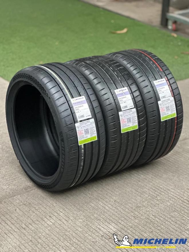 九游娱乐平台：2025年豪华车轮胎推荐：五大轮胎全面解析(图2)