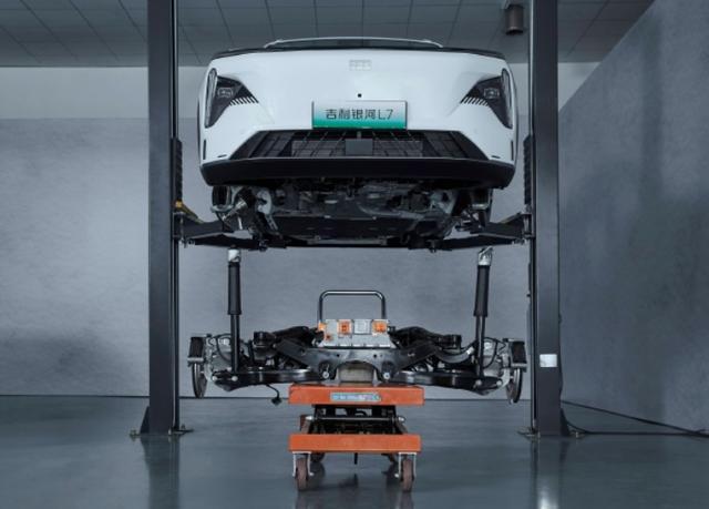 九游娱乐平台：为何电动车的轮胎比你想象中贵得多？老司机告诉你到底贵在哪(图2)