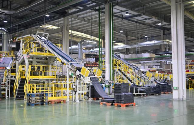 九游娱乐平台：为何电动车的轮胎比你想象中贵得多？老司机告诉你到底贵在哪(图5)