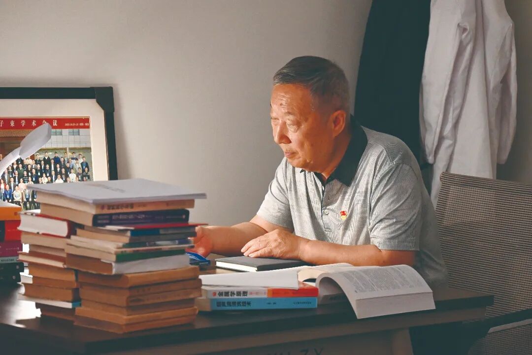 九游娱乐网站：【产教融合】《中国科学报》报道西安交大赵玉清教授“年过七旬”的创业故事(图1)