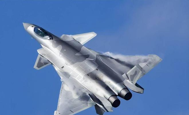 九游娱乐：一舰三连弹射成功！越南罕见承认要没中国亚洲人见白人都得低头(图10)