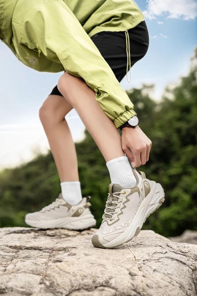 九游娱乐：牛！中国制造已经强到如此可怕了！百元造某克某迪千元级户外鞋！(图28)