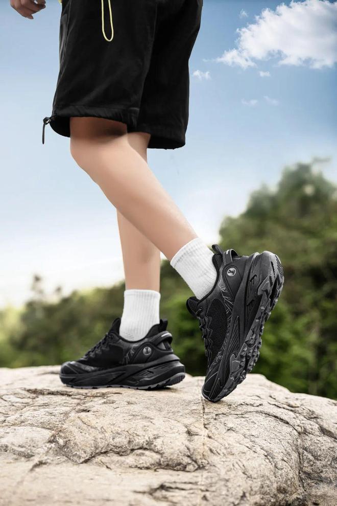 九游娱乐：牛！中国制造已经强到如此可怕了！百元造某克某迪千元级户外鞋！(图27)