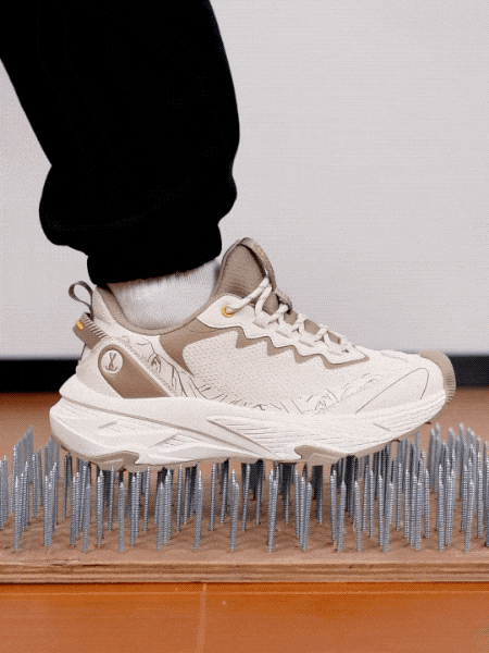 九游娱乐：牛！中国制造已经强到如此可怕了！百元造某克某迪千元级户外鞋！(图2)