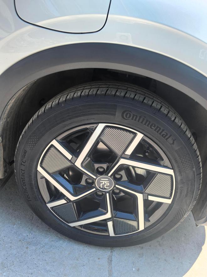 九游娱乐平台：外国人买中国轮胎中国人买外国轮胎！国产到底什么水平？(图3)