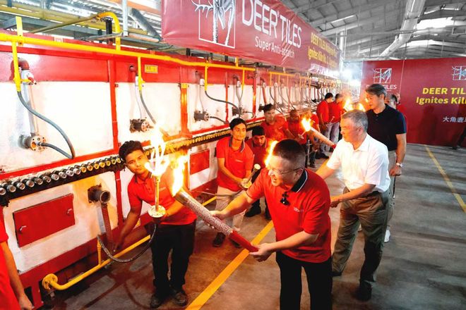 九游娱乐：大角鹿瓷砖马来西亚工厂重构东南亚瓷砖本土化生产格局(图8)