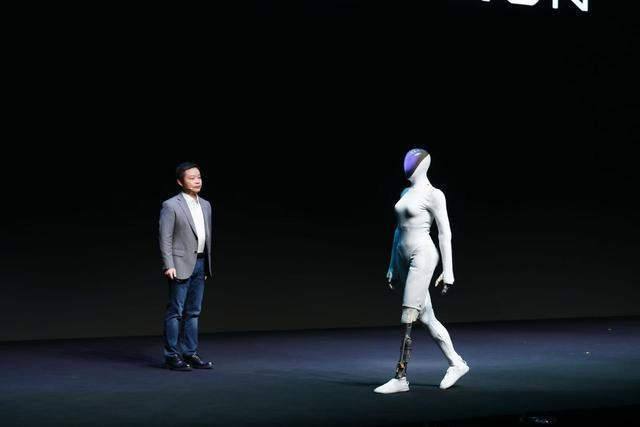 九游娱乐网站：2025年人形机器人重器盘点：十款新品一个风向(图8)