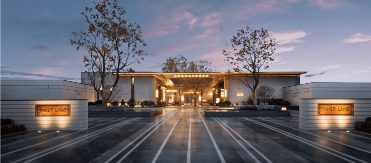 九游娱乐：龙湖泊萃营