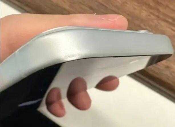 九游娱乐：iPhone17一定要戴壳！(图8)