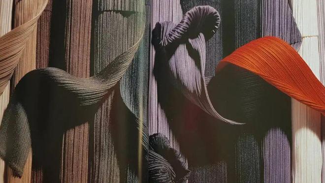 九游娱乐平台：对这个100%聚酯纤维的世界绝望了！“塑料瓶材料”凭什么占领服装界？(图4)