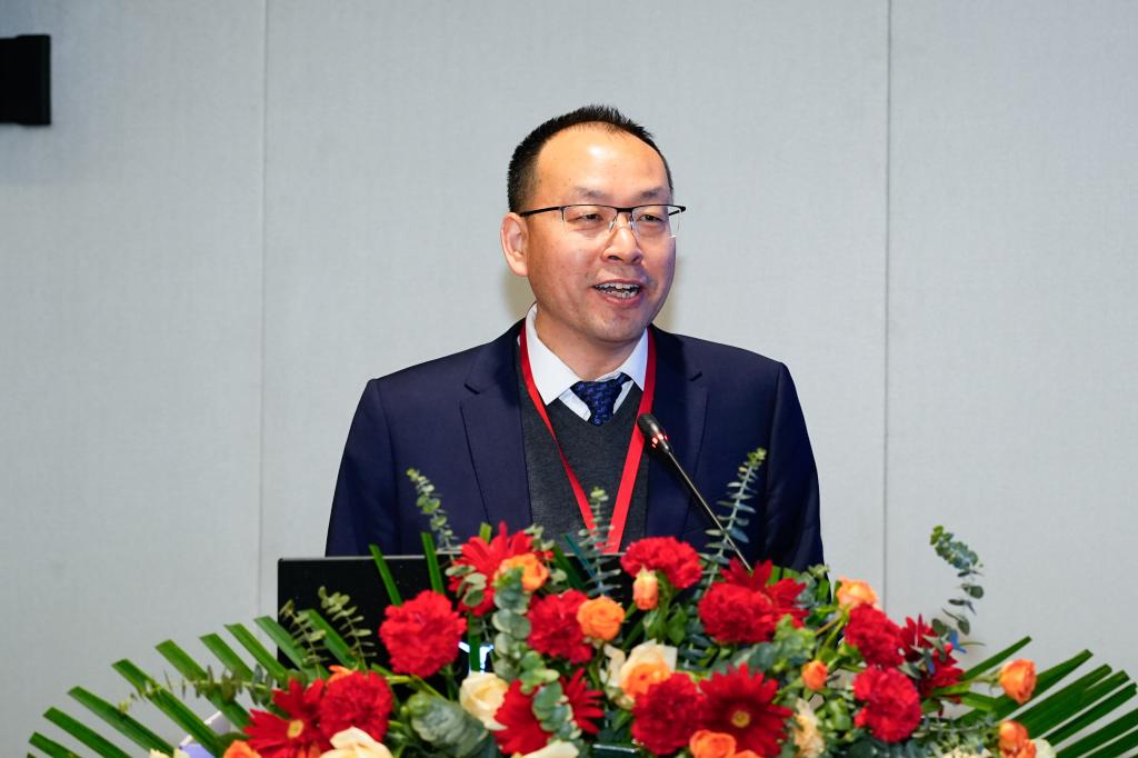 九游娱乐：西安交大主办电化学测量技术与前沿材料高峰论坛(图2)