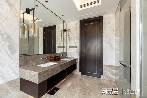 九游娱乐平台：十大瓷砖胶品牌实力比拼解锁大板铺贴新选择！(图1)